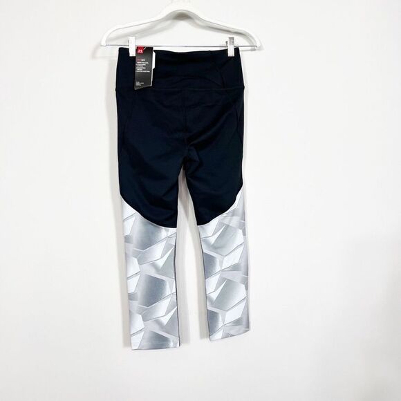 Under Armour Leggings Women Small 7/8 HeatGear Yoga Style Pants Compression New - Picture 5 of 5